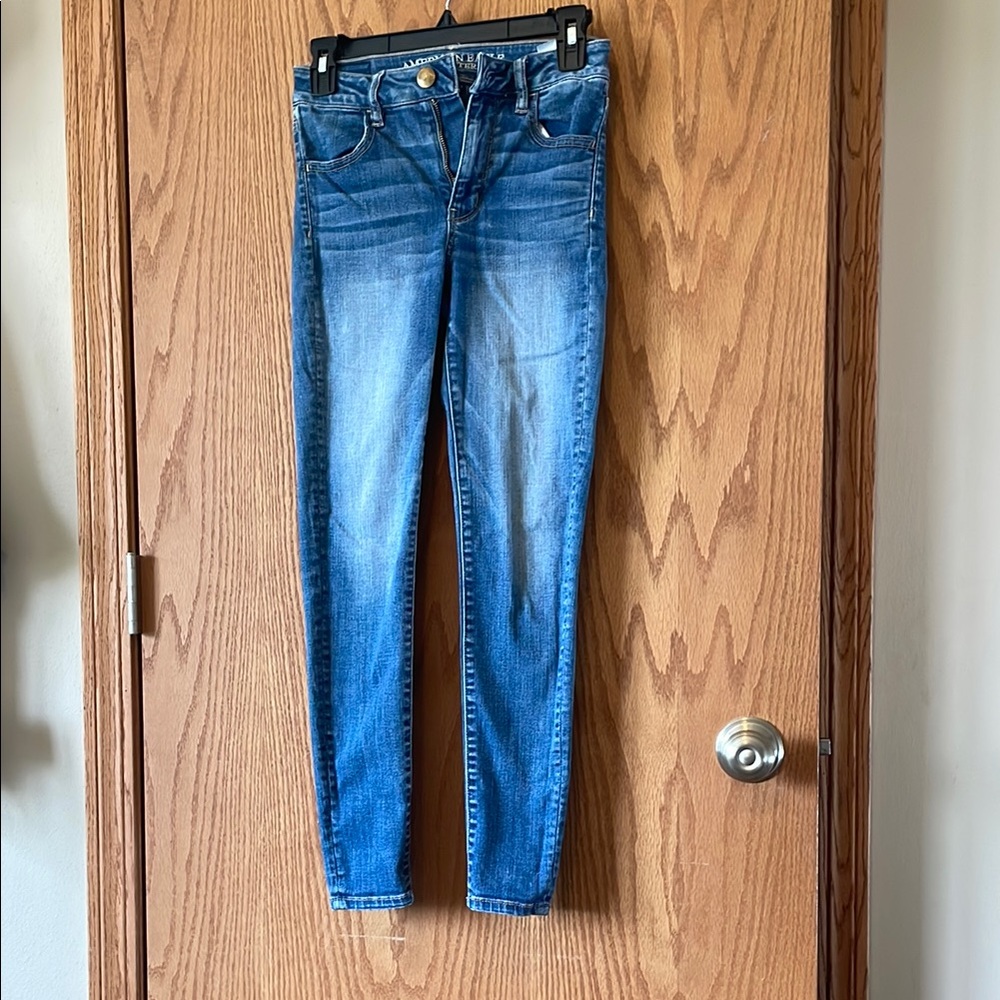 American Eagle High Waisted Blue Jeans